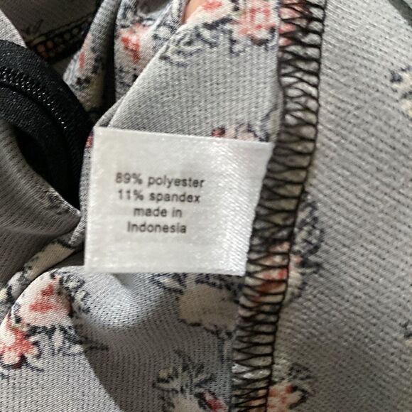 Lane Bryant Peplum Blouse Black Red Floral Short Sleeve Tie Waist Stretch - Picture 6 of 12